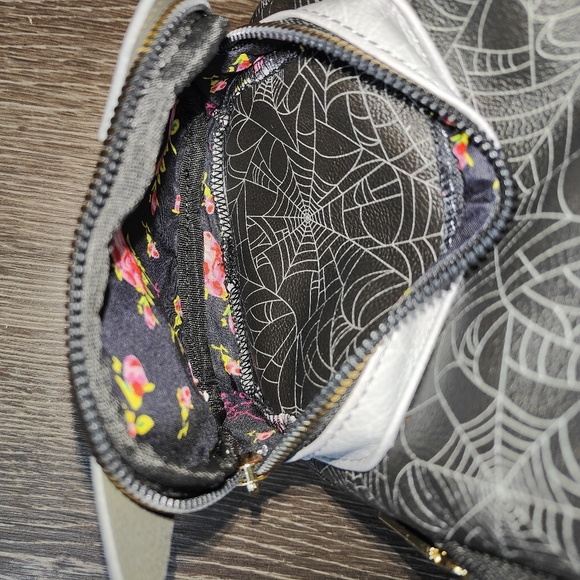NWT Betsey Johnson Cat Vampire Spider Web Mini Backpack - Picture 9 of 16